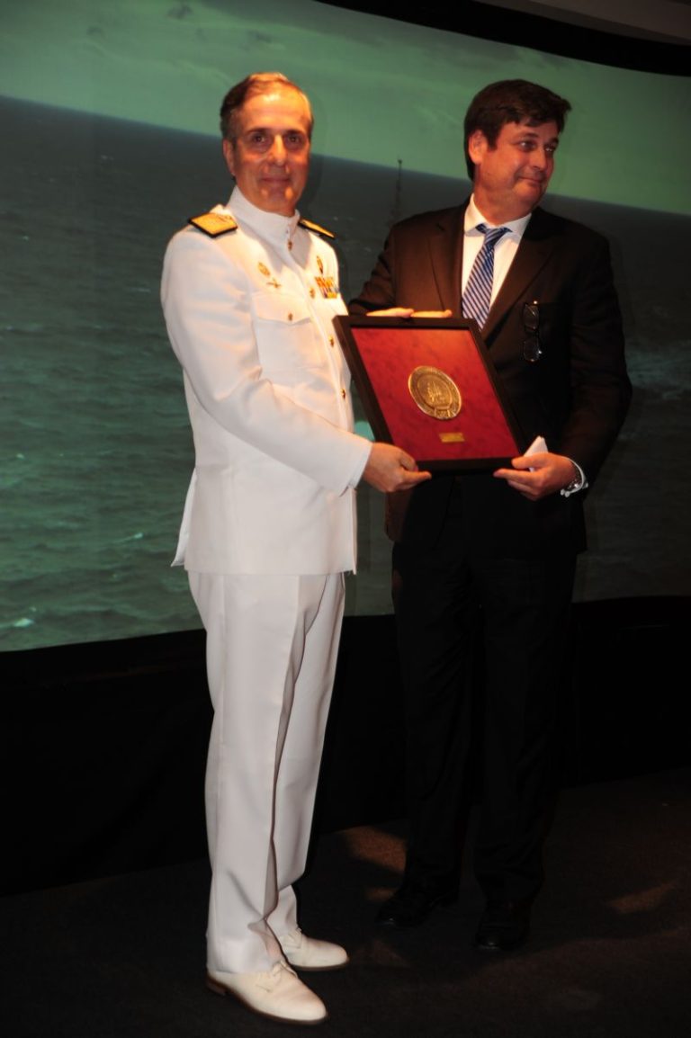 D. Alfonso Gómez Fernández de Córdova, Almirante de la Armada